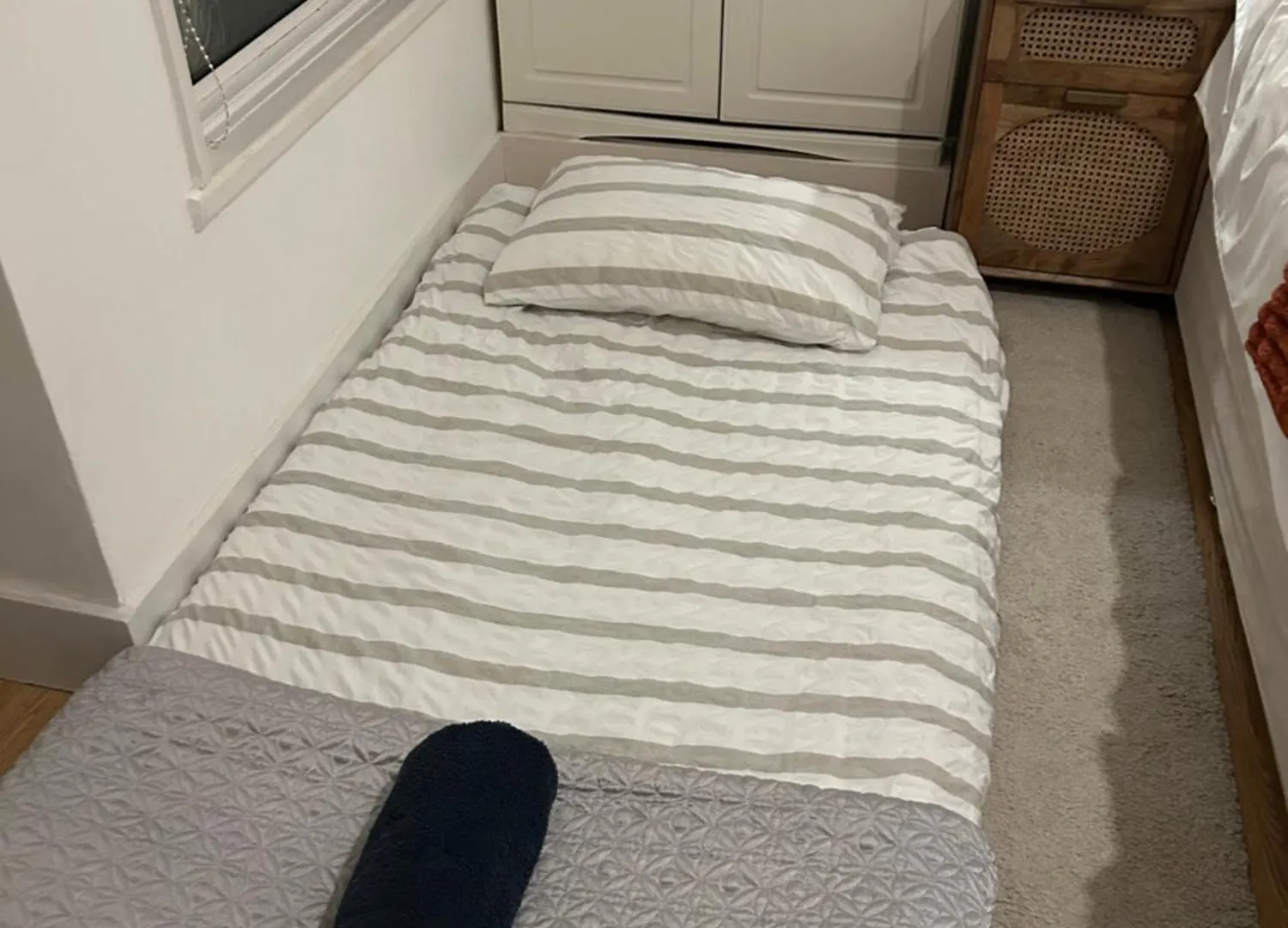 London Zone 2, Private, Cosy Accommodation Near Canary Wharf United Kingdom